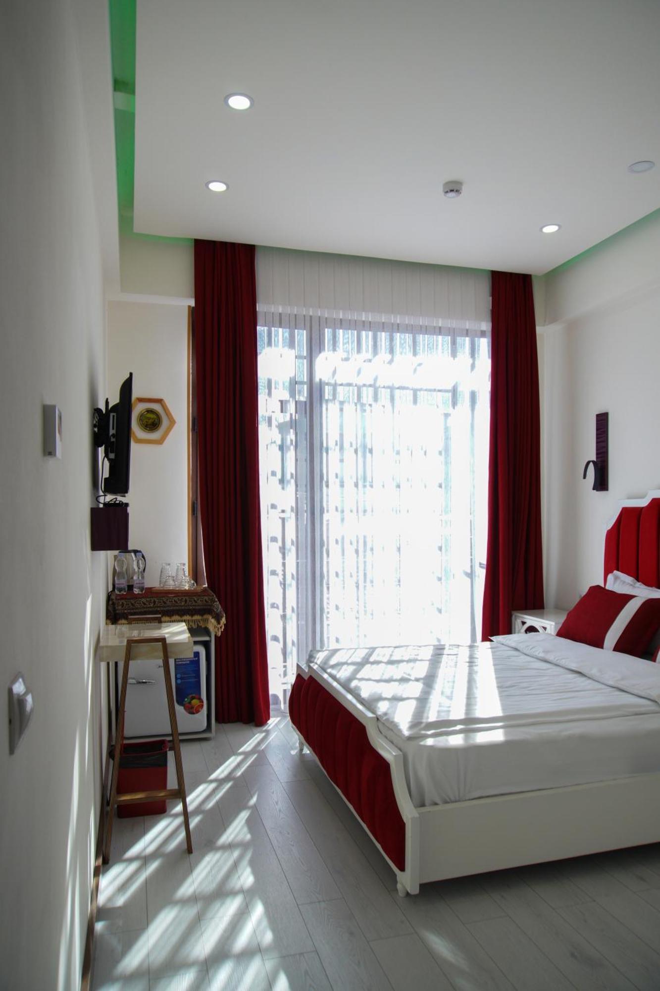 Hotel Luxin Tbilisi Exterior foto